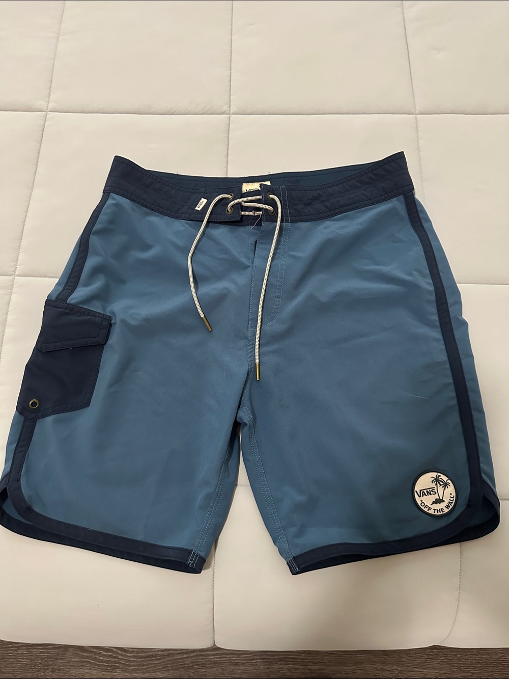 Vans Men's Two-Tone Blue Boardshorts with Navy Trim